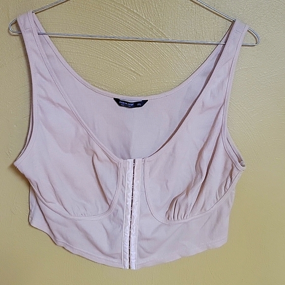 Creme eyelit camisole - Picture 1 of 4
